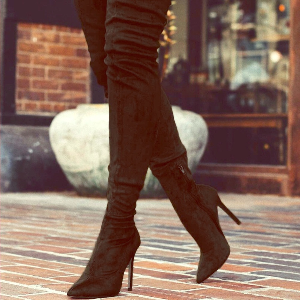 🖤Black Thigh High Boots🖤